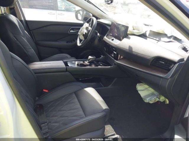 JN8BT3DC7RW070194 Nissan Rogue Platinum Fwd