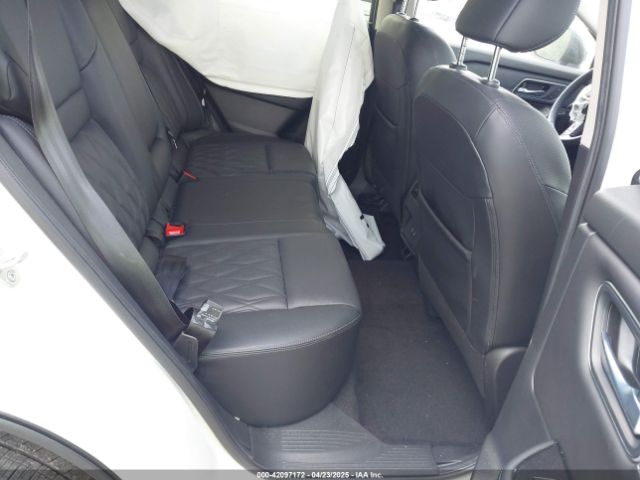 JN8BT3DC7RW070194 Nissan Rogue Platinum Fwd