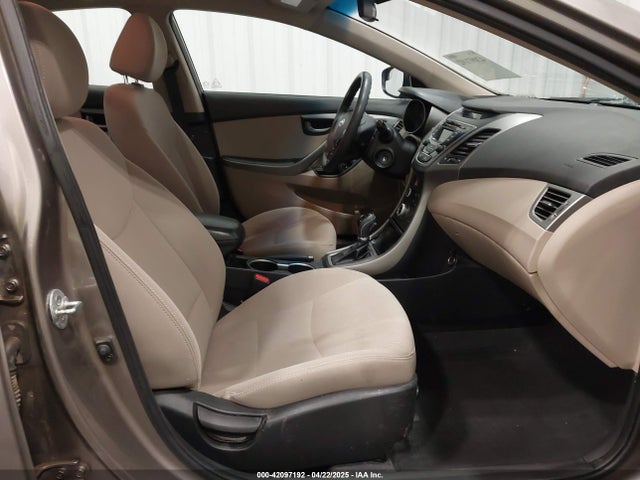 5NPDH4AE5FH631706 Hyundai ELANTRA SE