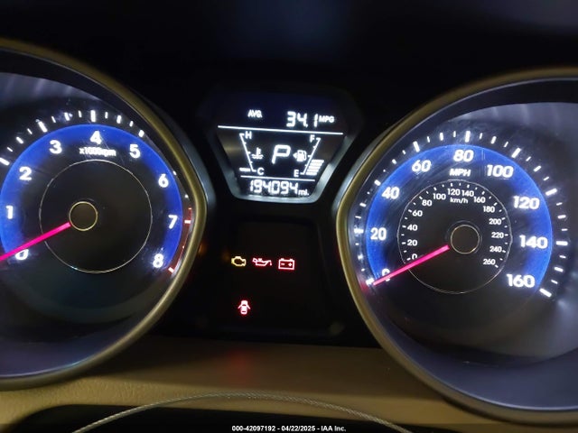 5NPDH4AE5FH631706 Hyundai ELANTRA SE