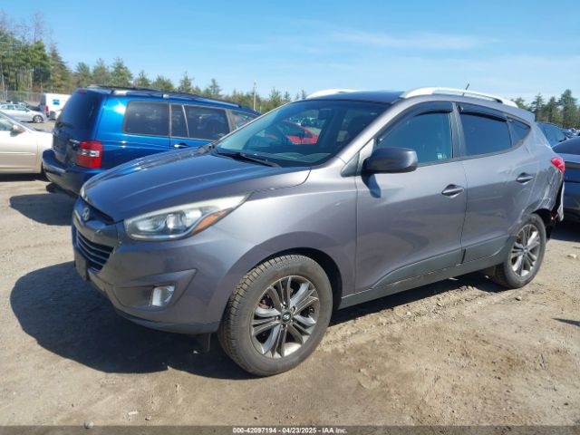 KM8JUCAG6FU966985 Hyundai TUCSON SE