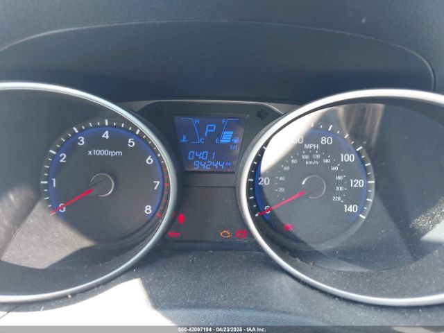 KM8JUCAG6FU966985 Hyundai TUCSON SE