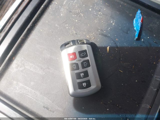 2015 TOYOTA SIENNA 5TDYK3DC3FS609947 Photo 10