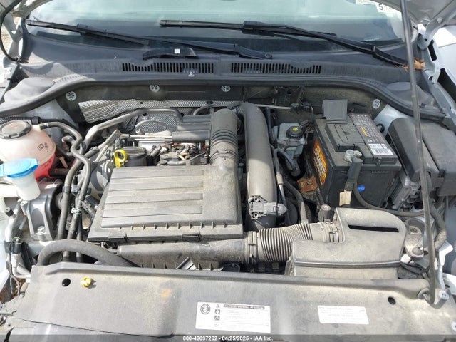 3VW2B7AJ9JM262615 Volkswagen Jetta 1.4t S