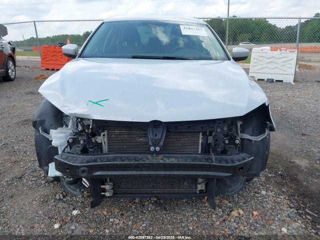 3VW2B7AJ9JM262615 Volkswagen Jetta 1.4t S
