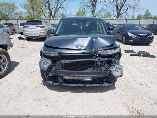 KNDJ23AU3L7057015 KIA SOUL LX