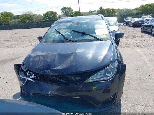 2C4RC1GG8KR657371 Chrysler Pacifica Limited