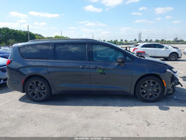 2C4RC1GG8KR657371 Chrysler Pacifica Limited