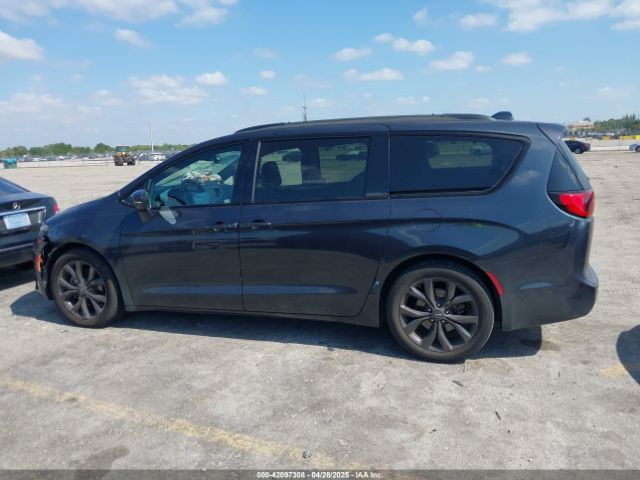 2C4RC1GG8KR657371 Chrysler Pacifica Limited