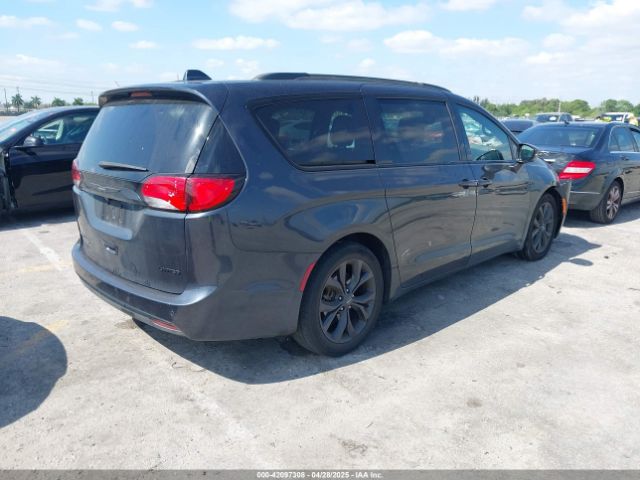 2019 CHRYSLER PACIFICA 2C4RC1GG8KR657371 Photo 3