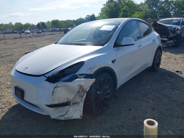 7SAYGDEF9NF542745 Tesla Model Y