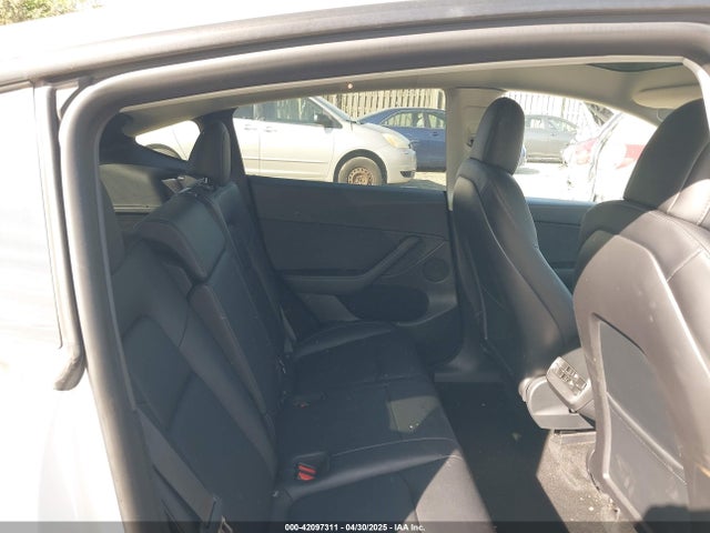 7SAYGDEF9NF542745 Tesla Model Y