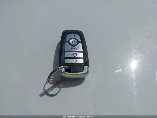 42097329 :رقم المزاد ، 3FA6P0D99LR192821 vin ، 2020 Ford Fusion Titanium مزاد بيع