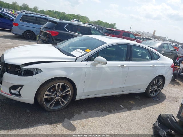 42097329 :رقم المزاد ، 3FA6P0D99LR192821 vin ، 2020 Ford Fusion Titanium مزاد بيع