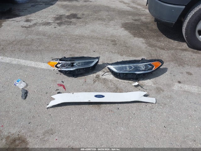 42097329 :رقم المزاد ، 3FA6P0D99LR192821 vin ، 2020 Ford Fusion Titanium مزاد بيع