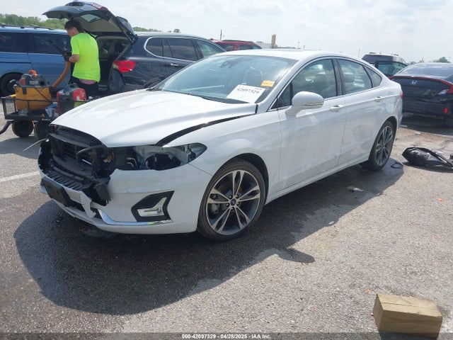 42097329 :رقم المزاد ، 3FA6P0D99LR192821 vin ، 2020 Ford Fusion Titanium مزاد بيع