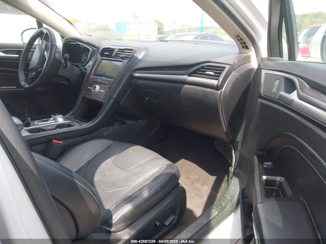 42097329 :رقم المزاد ، 3FA6P0D99LR192821 vin ، 2020 Ford Fusion Titanium مزاد بيع