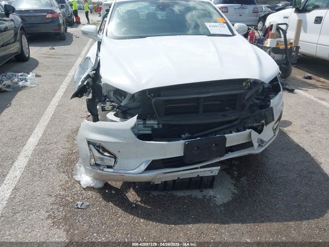 42097329 :رقم المزاد ، 3FA6P0D99LR192821 vin ، 2020 Ford Fusion Titanium مزاد بيع