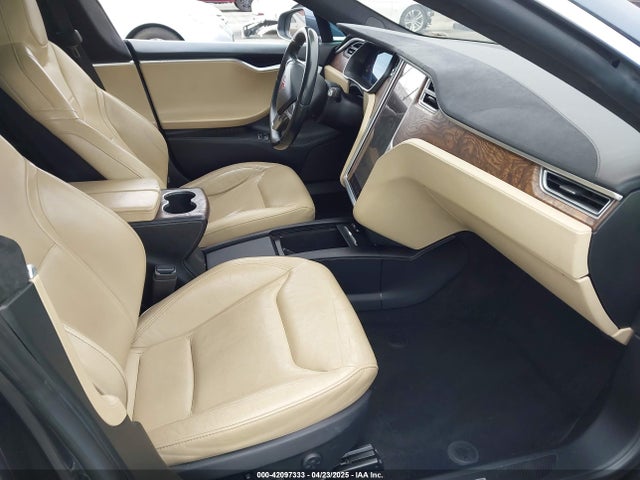 2016 TESLA MODEL S 5YJSA1E45GF143853 Photo 4