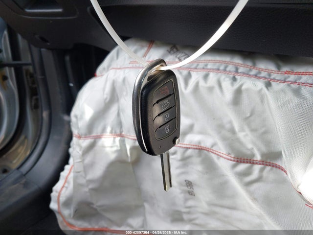 5XYZTDLB7HG457705 Hyundai Santa Fe Sport 2.4l