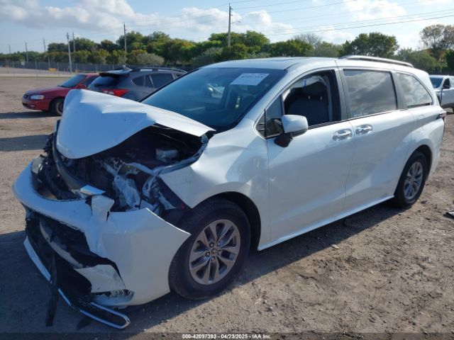 5TDJRKEC7PS163115 Toyota SIENNA XLE