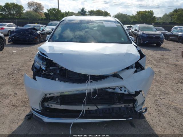5TDJRKEC7PS163115 Toyota SIENNA XLE