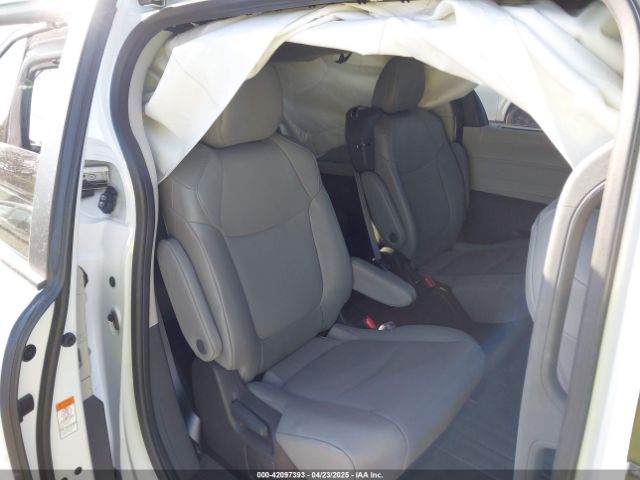 5TDJRKEC7PS163115 Toyota SIENNA XLE