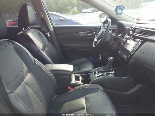 JN8AT2MT5HW401066 Nissan Rogue Sl