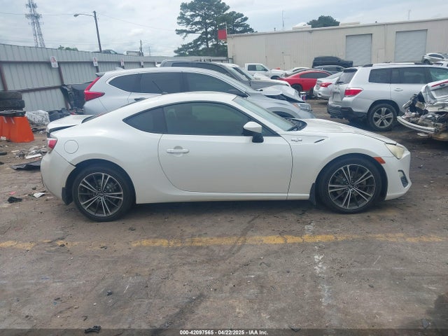 JF1ZNAA13E9704272 Scion FR-S