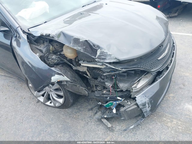 1C3CCCBB4FN650793 Chrysler 200 S