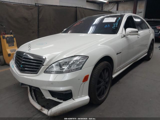 2011 MERCEDES-BENZ S 63 AMG WDDNG7EB7BA402556 Photo 1