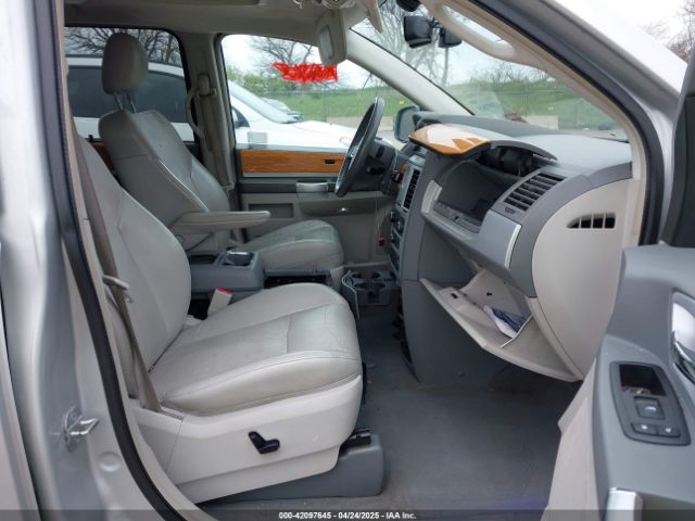 2009 CHRYSLER TOWN & COUNTRY 2A8HR64X79R568146 Photo 4