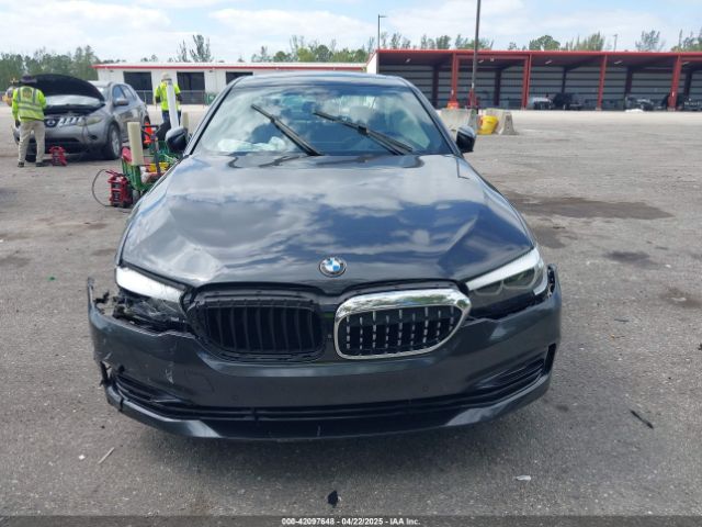 WBAJA5C59JWA39772 BMW 530I