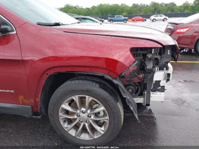 1C4PJMLB2KD104856 Jeep Cherokee Latitude Plus 4x4