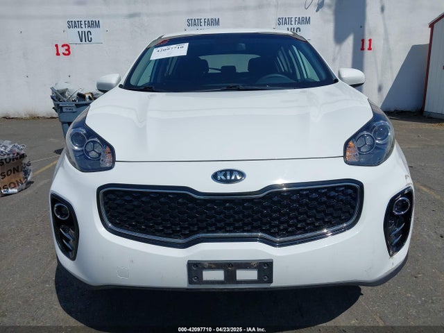 KNDPMCAC0J7387266 KIA Sportage Lx