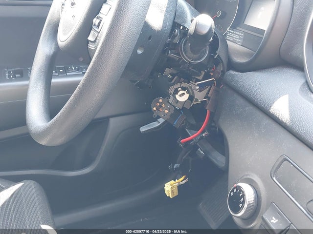 KNDPMCAC0J7387266 KIA Sportage Lx