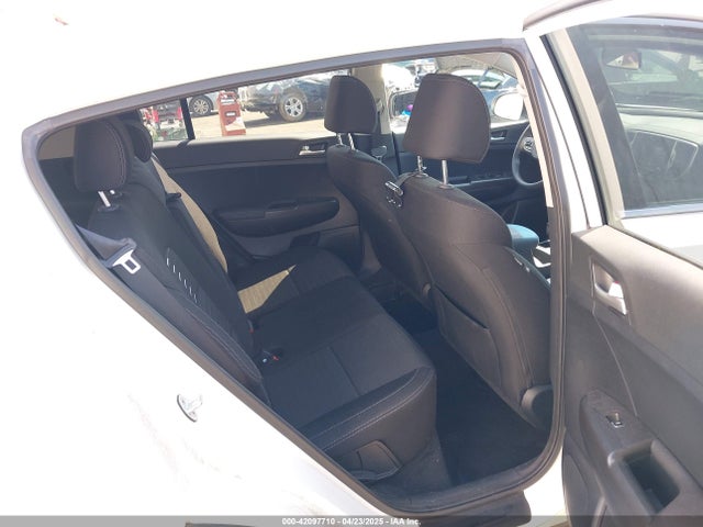 KNDPMCAC0J7387266 KIA Sportage Lx
