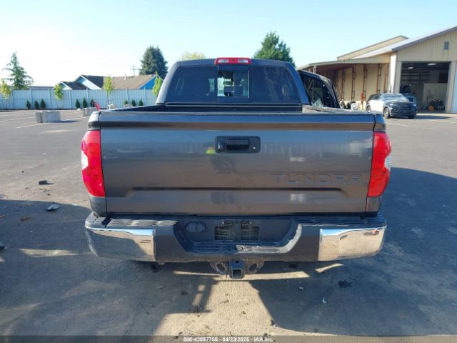 5TFUY5F13JX742618 Toyota Tundra Sr5 5.7l V8