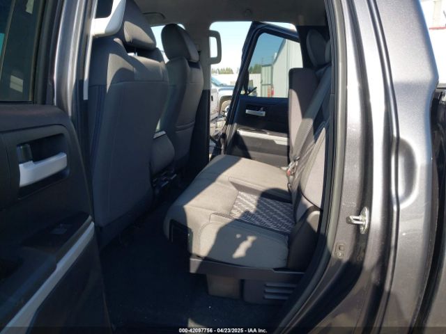 5TFUY5F13JX742618 Toyota Tundra Sr5 5.7l V8