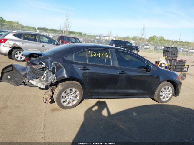 JTDEPRAE3LJ090713 Toyota COROLLA LE