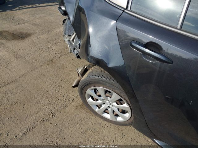 JTDEPRAE3LJ090713 Toyota COROLLA LE