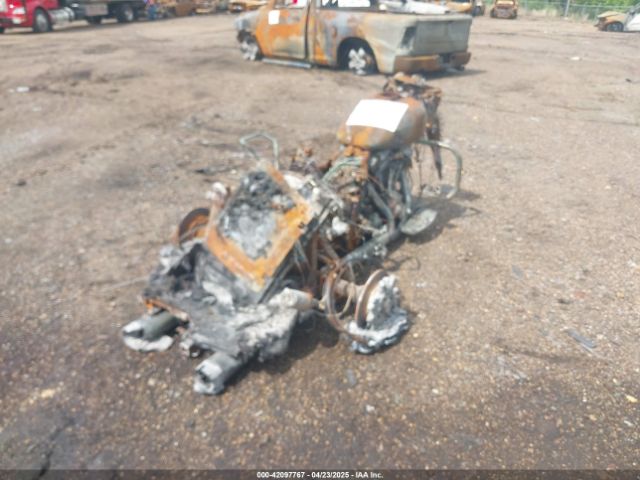 2014 HARLEY-DAVIDSON FLHTCUTG 1HD1MAL18EB857406 Photo 3