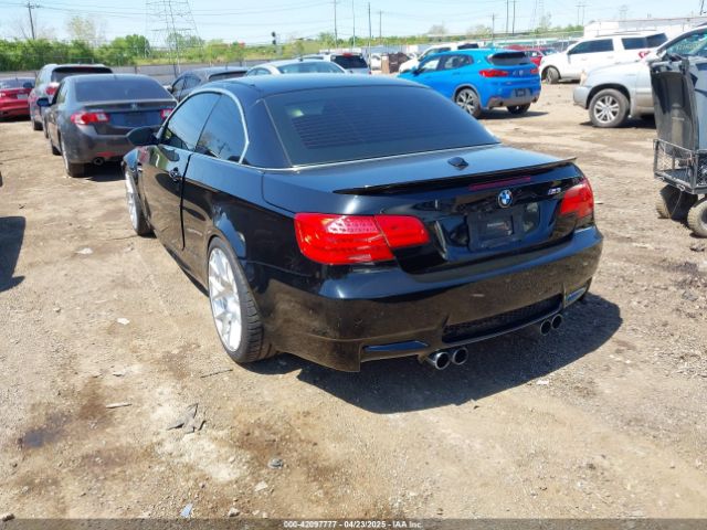 2011 BMW M3 WBSDX9C50BE585251 Photo 2