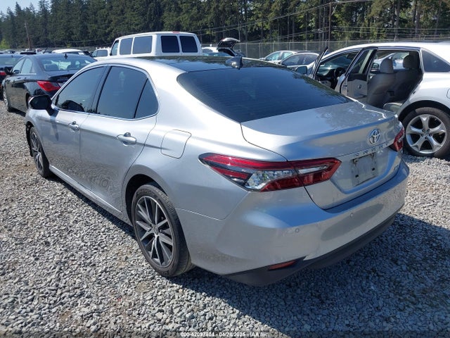 4T1F11AK7MU616060 Toyota CAMRY XLE
