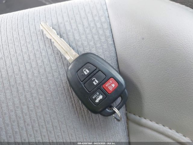 4T1BF1FK4HU341696 Toyota CAMRY SE