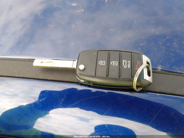 5XXGT4L38JG258690 KIA Optima S