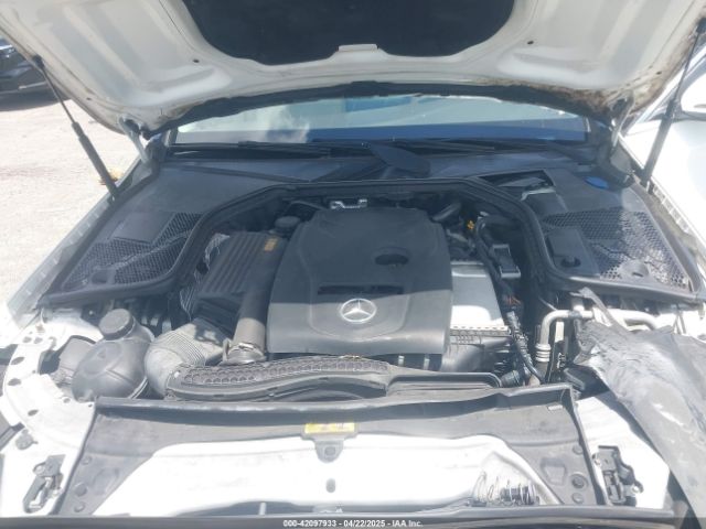 55SWF4JB6HU186221 Mercedes-Benz C 300 Luxury/sport