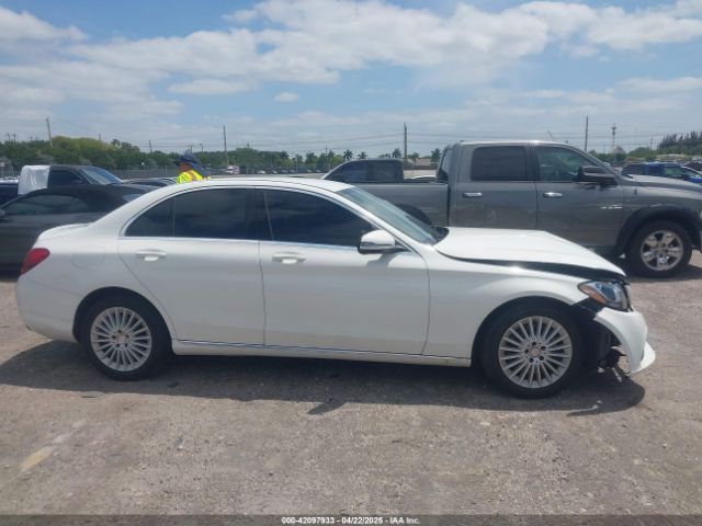 55SWF4JB6HU186221 Mercedes-Benz C 300 Luxury/sport