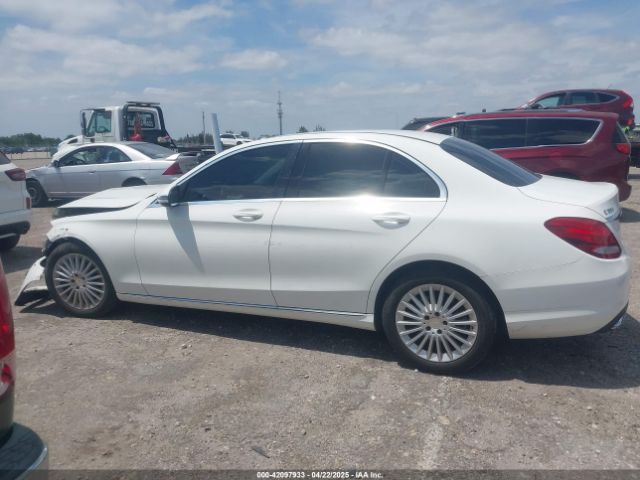 55SWF4JB6HU186221 Mercedes-Benz C 300 Luxury/sport