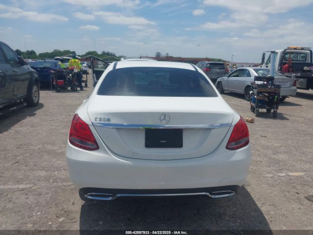 55SWF4JB6HU186221 Mercedes-Benz C 300 Luxury/sport